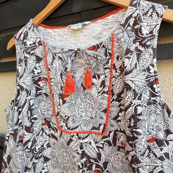 Boden Lana Floral Split Neck Tassel Sleeveless Dress in Brown w/White Blk Floral - Picture 7 of 8